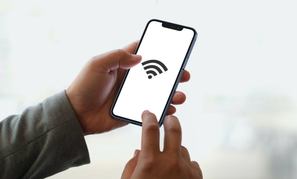 Mobile phone showing WiFi signal